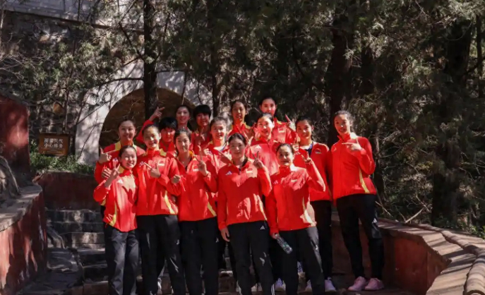 开云体育-无缘集训，女排离队8人曝光，3接应+4主攻+1副攻，朱婷在列|中国女排|赵勇|刁琳宇|王梦洁|联赛_新浪体育_新浪新闻